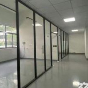 龙华龙澜快速新出一楼1000平精装修厂房出租