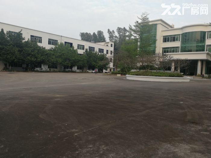 （一楼）龙岗同乐工业区2650平厂房出租.可分组