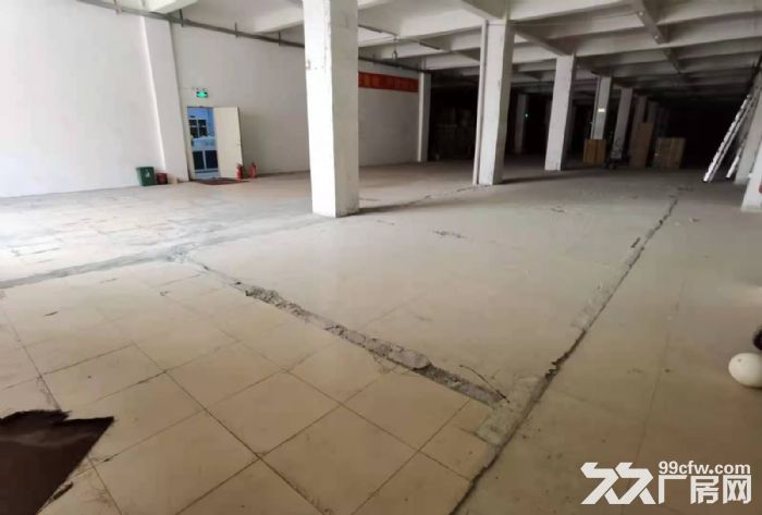 大浪龙澜快速路旁新出1750平一楼仓库