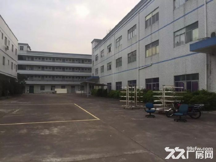 龙岗五联新出独院3层4000平米厂房出租可分租