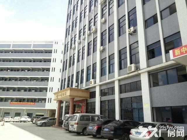 公明镇中心楼上精装修免转让费2500平厂房出租