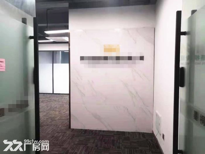 深圳龙华大浪元芬地铁站115平精装办公室厂房出租。