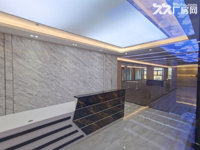 深圳龙华民治地铁站718精装办公室写字楼出租。