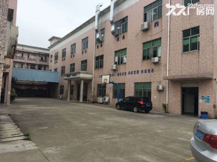龙岗同乐带装修厂房三楼500平出租
